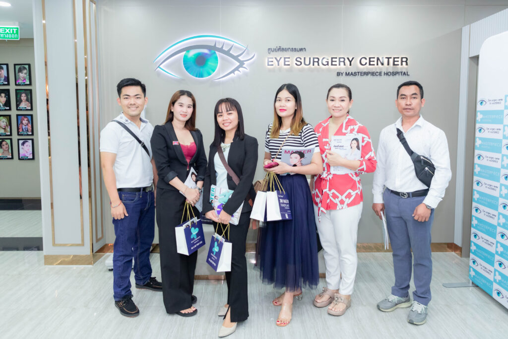 บริษัท มาสเตอร์ สไตล์ จำกัด (มหาชน) หรือ MASTER ในนามโรงพยาบาลมาสเตอร์พีช Specialty Hospital ของอุตสาหกรรมด้านความงามอันดับต้นของประเทศไทยและเอเชีย เปิดบ้านต้อนรับพาร์ตเนอร์และเอเจนซี จีน พม่า และกัมพูชา ภายในงาน ‘Open House Partner Agency China x Myanmar x Cambodia 2024’ จัดบรรยายให้ข้อมูลเกี่ยวกับหัตถการและเครื่องมือเทคโนโลยีทางการแพทย์ เพื่อส่งเสริมความเข้าใจในหัตถการของโรงพยาบาลมาสเตอร์พีชให้ดียิ่งขึ้น และสามารถนำไปใช้อธิบายกับลูกค้าได้อย่างถูกต้องชัดเจน โดยทีมงานฝ่ายการตลาดต่างประเทศให้การต้อนรับอย่างอบอุ่น